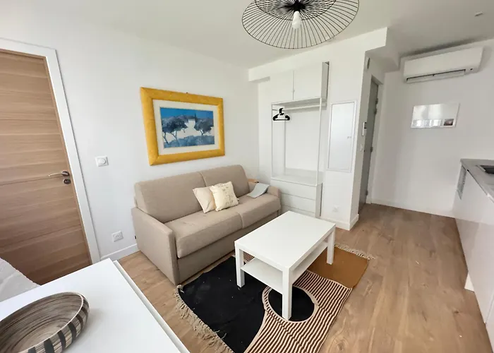 Rouguiere アパート *