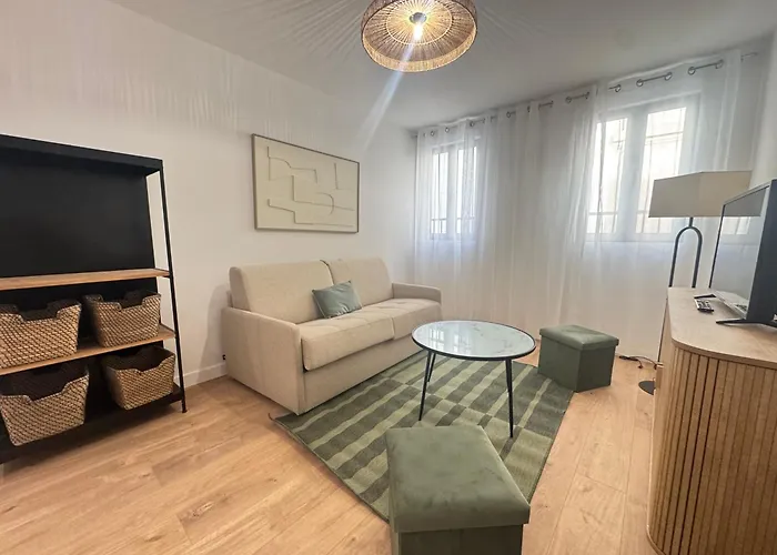 Rouguiere アパート *